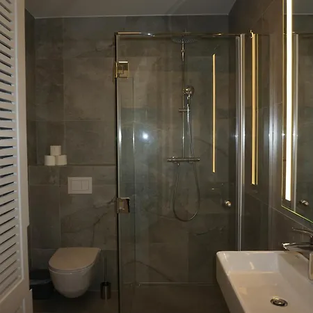 Modern New-build Apt, Managed By Rentifor