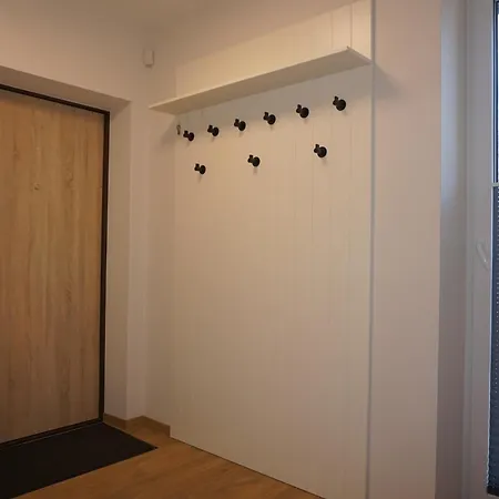 Modern New-build Apt, Managed By Rentifor Butas *